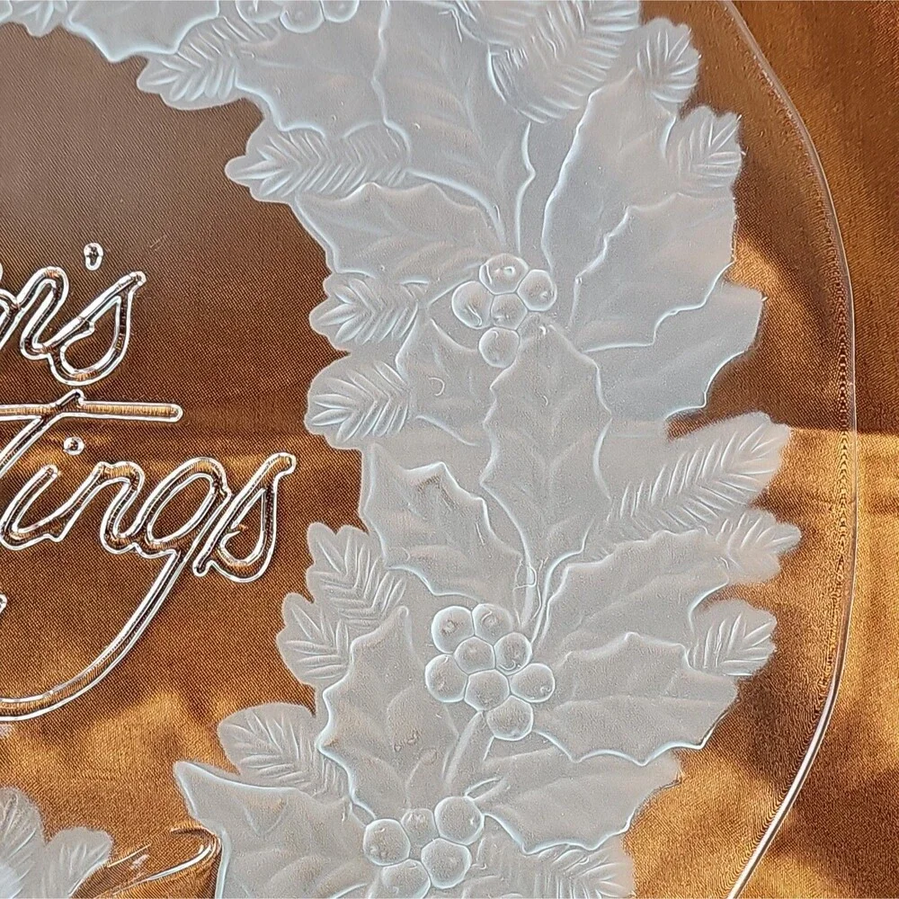 Home Interiors Glass Christmas Platter Frosted Seasons Greetings Wreath 13 in